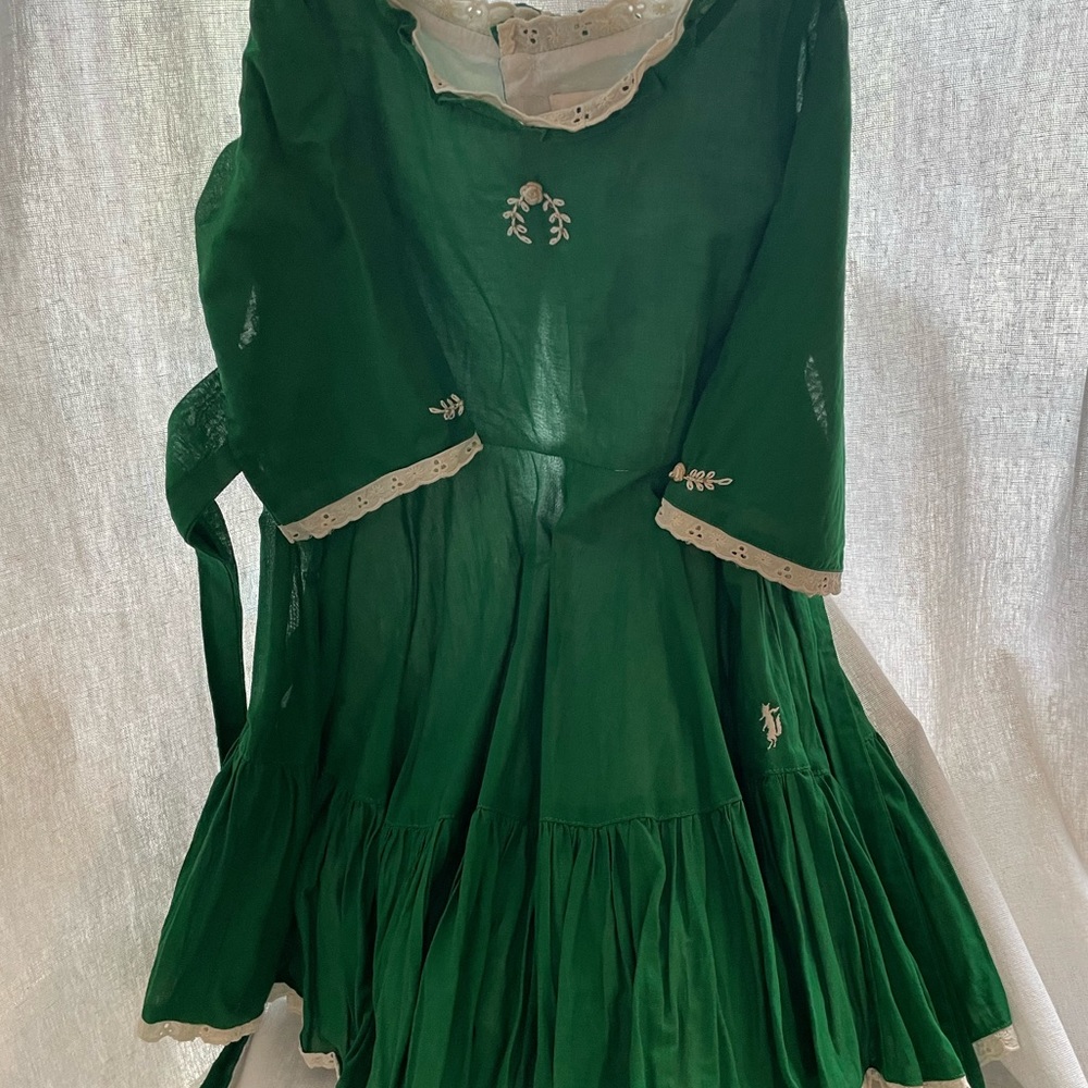 Well Dressed Wolf Emily Dress in Emerald Green